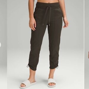 lululemon Beyond the Studio Crop / size 14, swift, Dark Olive, W6CDQS